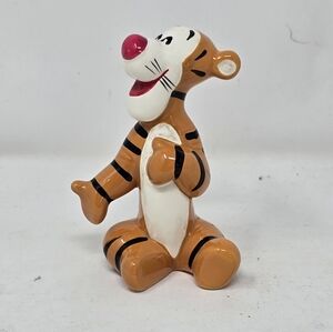 Vintage Walt Disney Productions Japan ceramic Tigger figurine collectible
